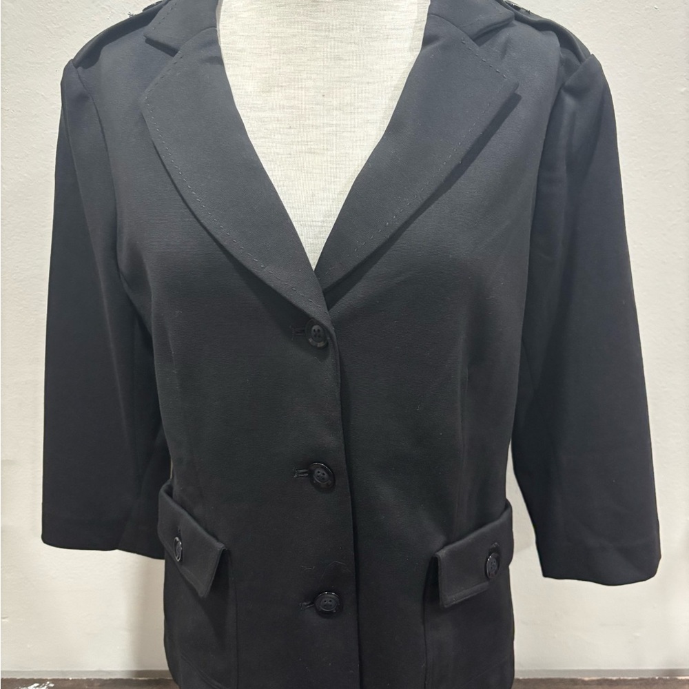 Joan Rivers Black Blazer with Notched Lapel and Tailored Fit